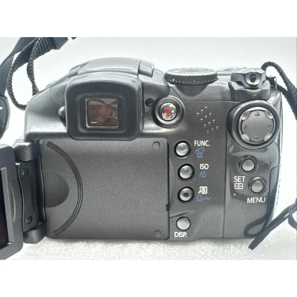 Canon PowerShot S3IS 6.0MP 12x Zoom Flip Screen Digital Camera W/Box & Software